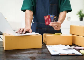 A fuvar megy, a pénz vár: késedelmes fizetés kockázata