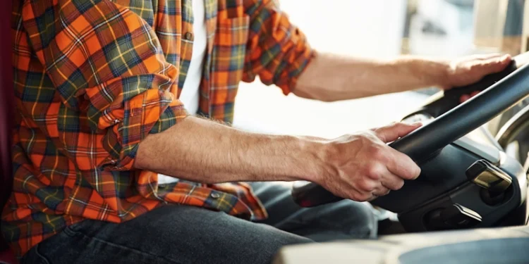 Sofőrkompetencia 2026: képzés és engedély az EU-ban