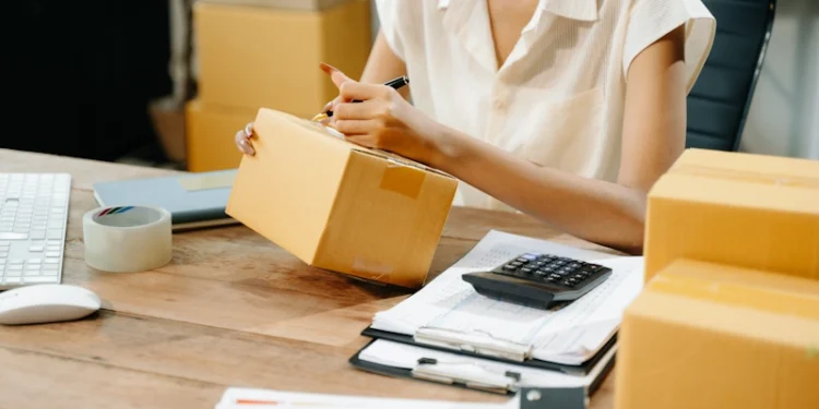 Vámeljárás kis küldeményeknél: mi változik 2026-tól?