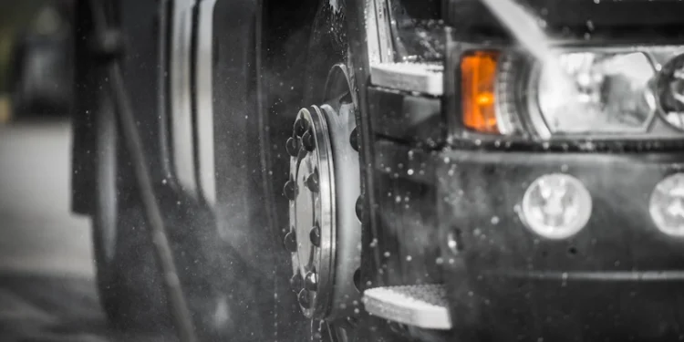 Csődnyomás nő a fuvarozásban Európában