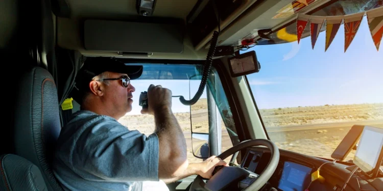 Kamera figyelheti a sofőrt a kamionban