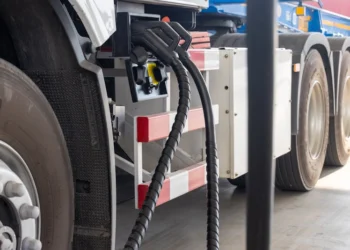 Uniós pénzből bővül a kamiontöltő-hálózat